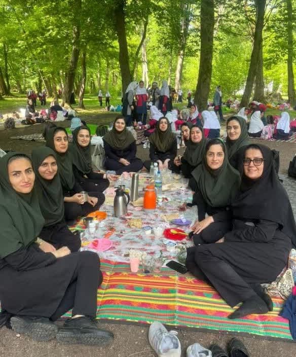 دبستان غیردولتی دخترانه آیندگان