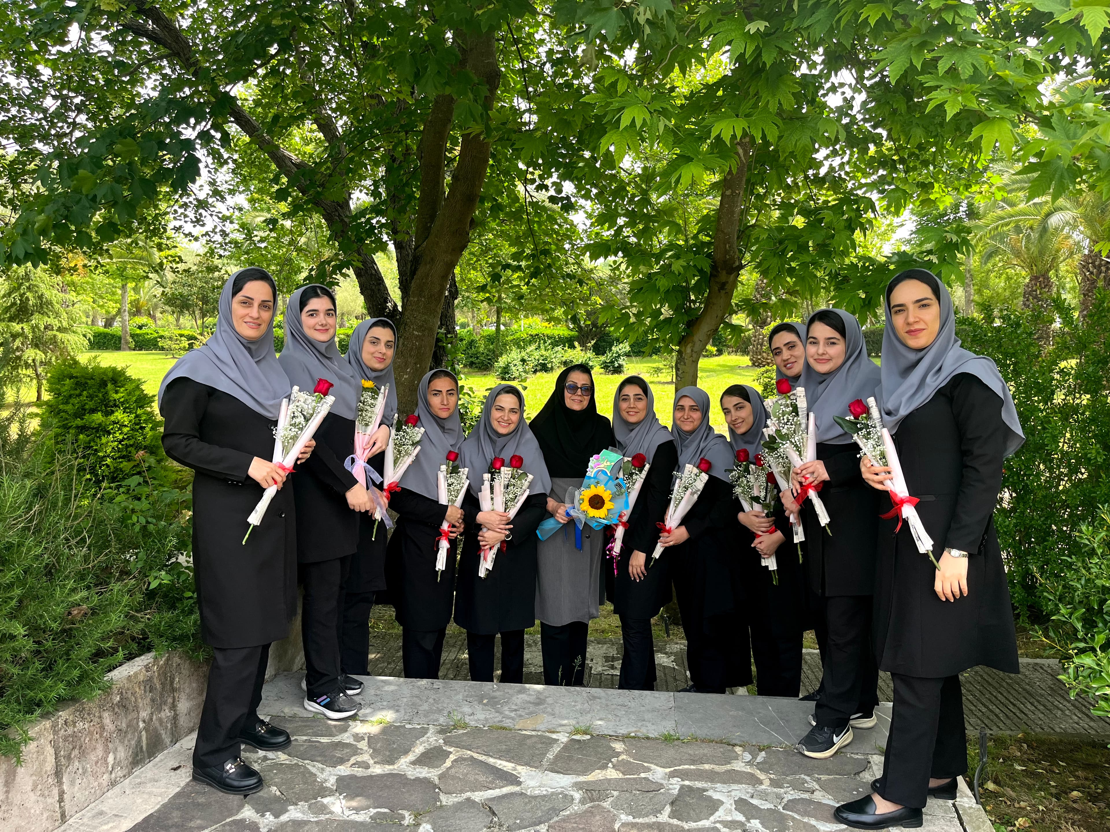 دبستان غیردولتی دخترانه آیندگان